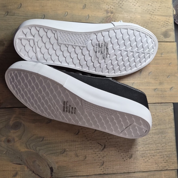 TORRID Black Canvas Sneakers - Picture 5 of 7